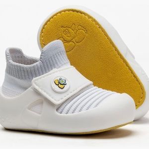 JBrds Stand2walk First Walking Shoe